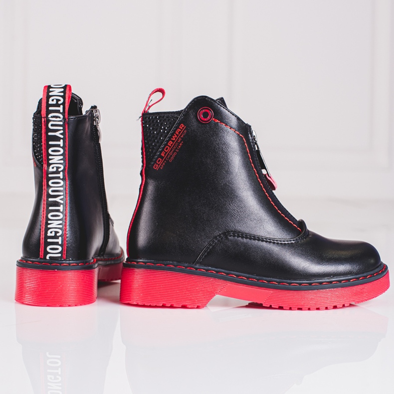 Dívčí černé kozačky na růžové podrážce Shelovet černá 1