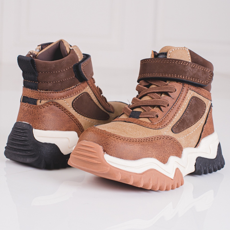 Chlapecké kozačky na silné Shelovet hnědé podrážce hnědý 1