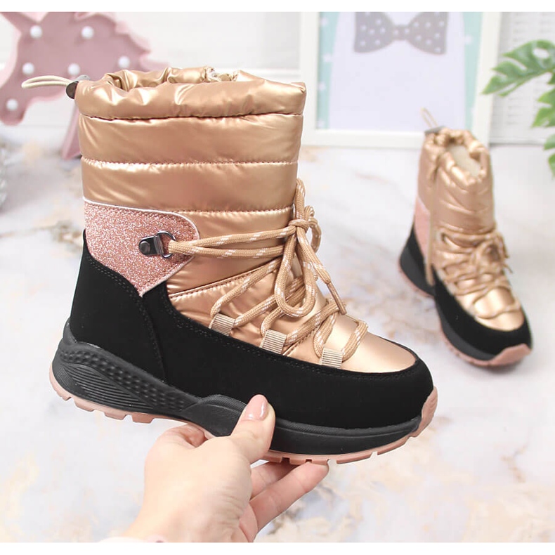 News Dívčí sněhule, zateplené ovčí vlnou, zlaté Novinky černá zlatý 1