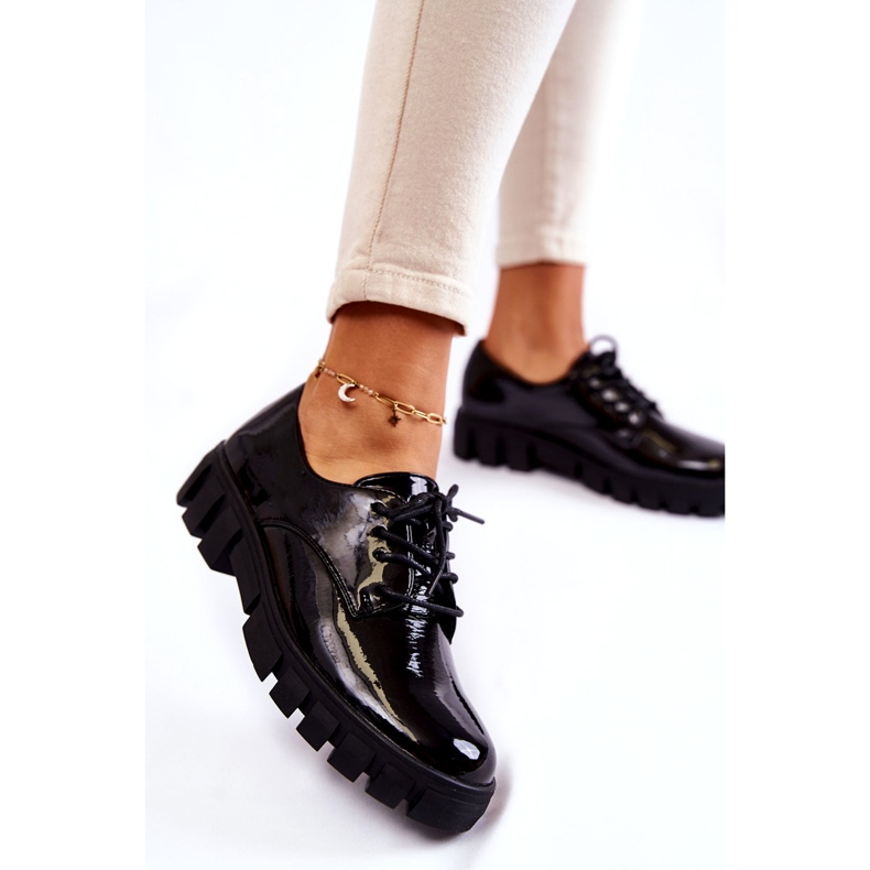 Vinceza Módní lakované boty se zavazováním Black Gwendy černá 4