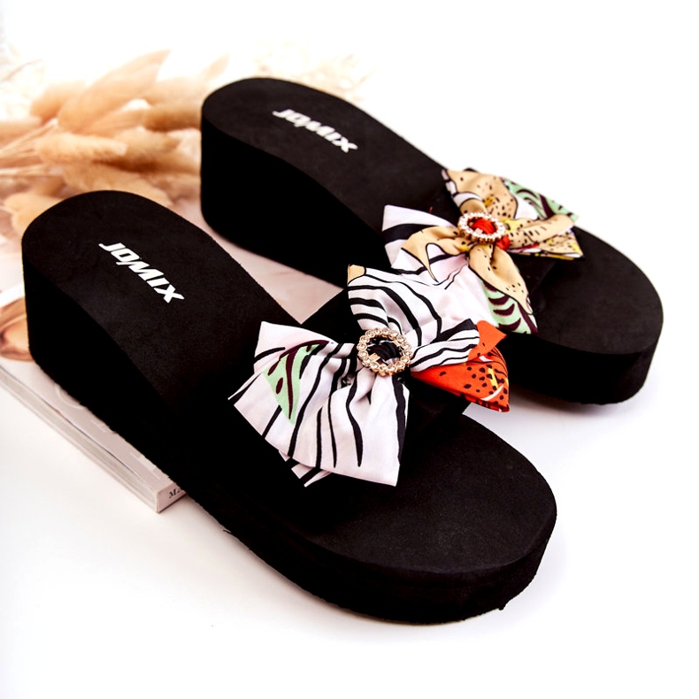 WJ1 Dámské bílé pantofle Silana Foam Wedge černý vícebarevný 1