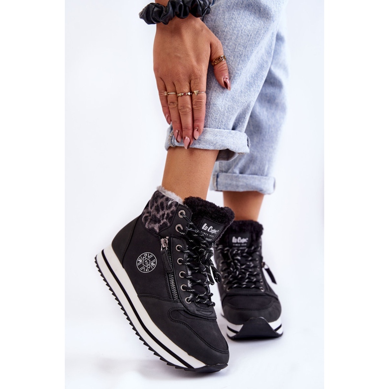 Dámské černé zateplené boty Lee Cooper LCJ-22-31-1448 černá 1