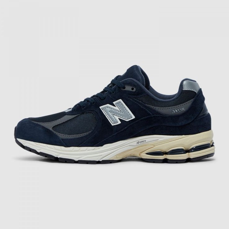 Boty New Balance 2002R M NBM2002RCA námořnická modrá šedá 1