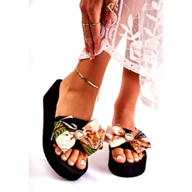 WJ1 Dámské béžové pěnové pantofle Silana na klínku černá vícebarevný 3