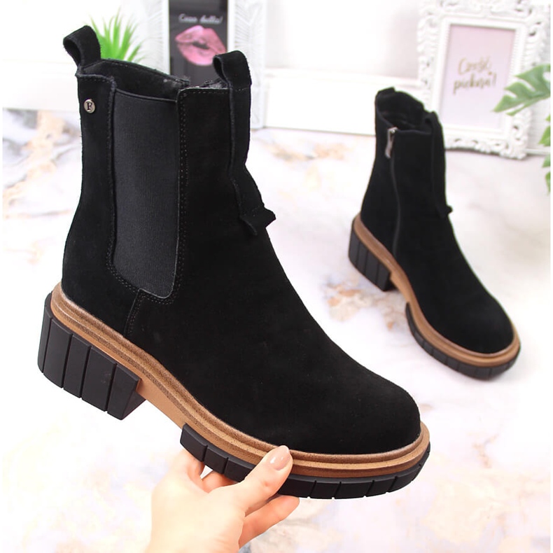 Kožené, semišové kotníkové boty pro ženy zateplené černé Filippo černá 1