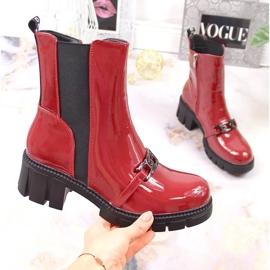 Kozačky lakované na špalíku a platformě s řetízkem, teplá červená Potocki červené 1