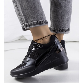 PA1 Černé tenisky značky Didiana černá 2