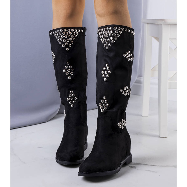 BM Černé zateplené kozačky na klínku od Rivalta černá 1