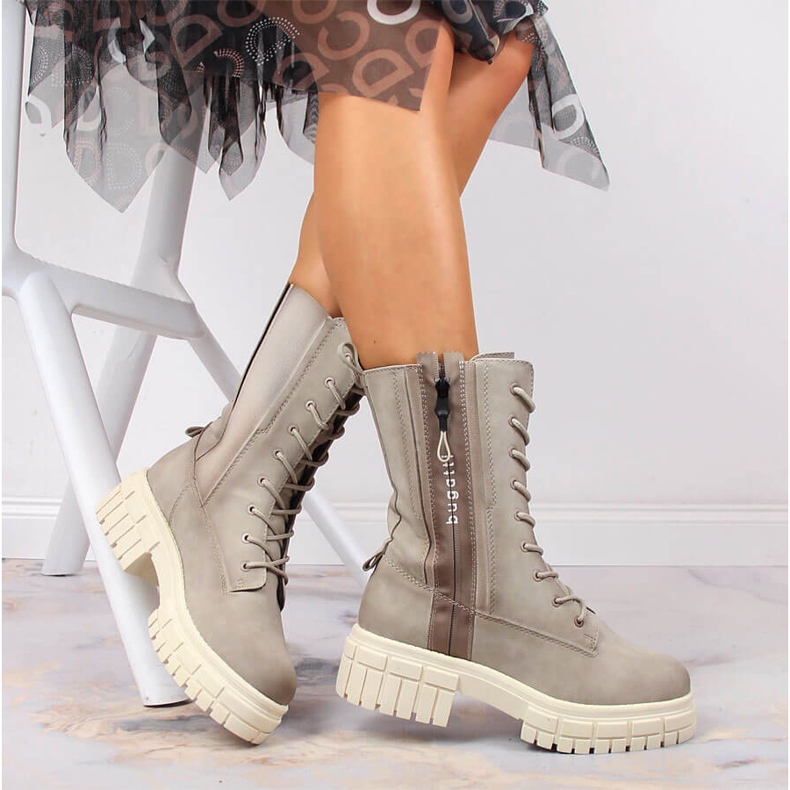 Pohodlné dámské tenisky na platformě, zateplené béžové Bugatti KK253096 béžový 1 Pohodlné dámské tenisky na platformě, zateplené béžové Bugatti KK253096 béžový 1