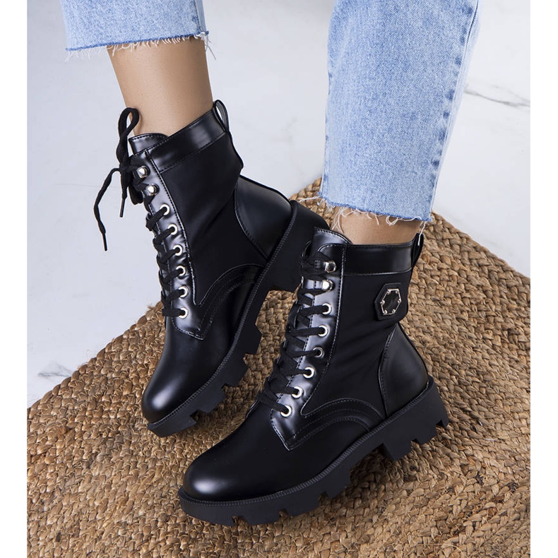 BM Černé zateplené kozačky značky Orozo černá 1