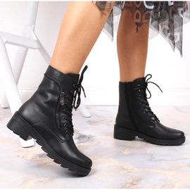 Kožené pohodlné dámské černé zateplené kozačky Rieker X0500-00 černá 2