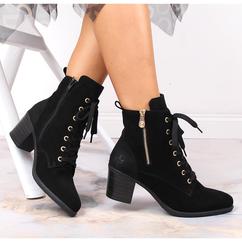 Černé semišové kožené boty Rieker Y2022-00 na sloupku černá 1