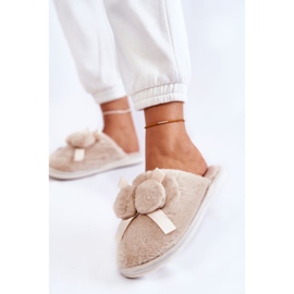 BM Dámské kožešinové pantofle s bambulí Béžová Castello béžový 2