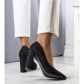 PA1 Černé lodičky na postu Theiss černý 1