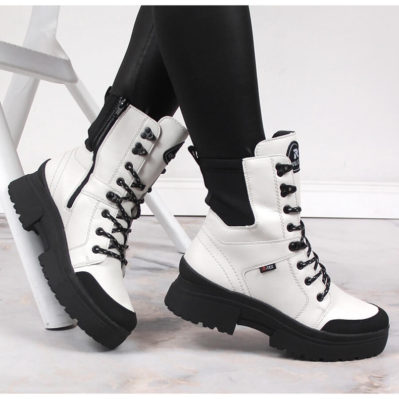 Dámské bílé nepromokavé kožené boty Rieker Revolution W0374-80 bílý černá 1 Dámské bílé nepromokavé kožené boty Rieker Revolution W0374-80 bílý černá 1