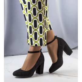 PA1 Černé lodičky s páskem od Norrie černá 1