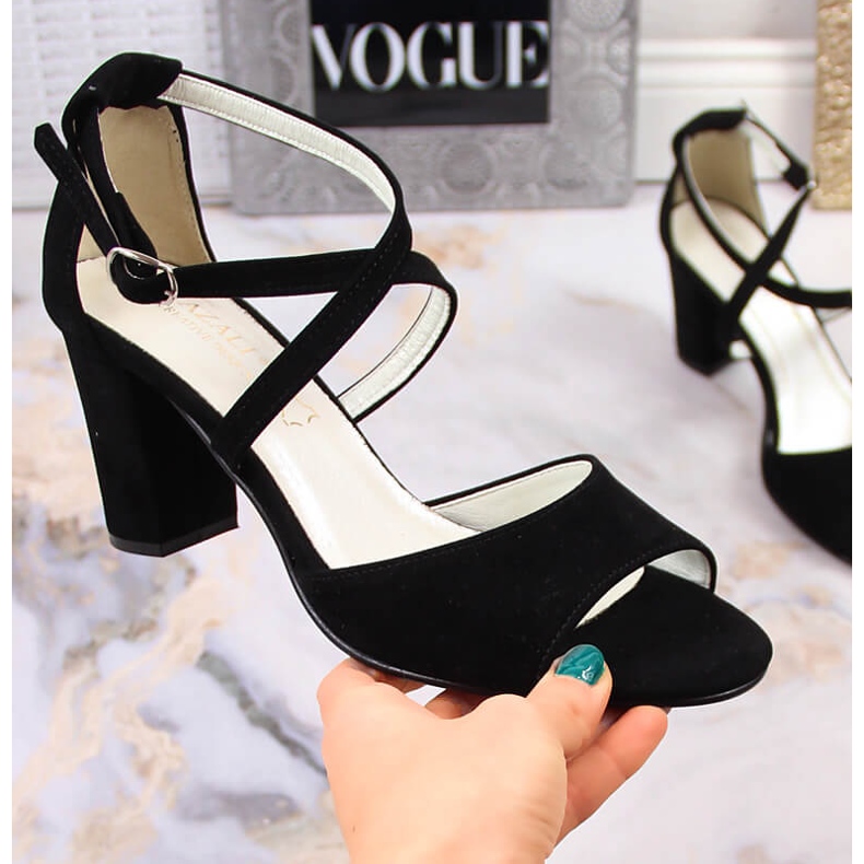 Dámské černé semišové sandály Azali 2941 černá 1