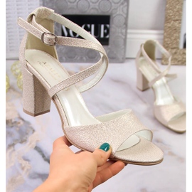 Dámské zlaté sandály na sloupku Azali 2941 béžový zlatý 1