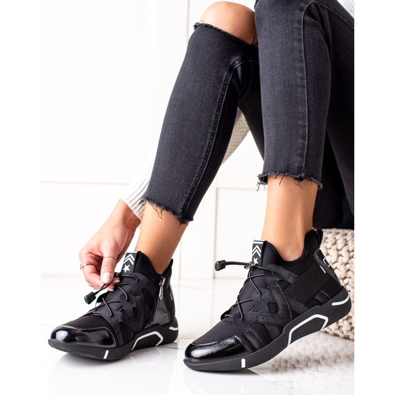 Nazouvací sportovní obuv VINCEZA černá 1