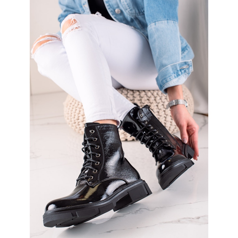 Marquiz Lakovaní dělníci černá 1