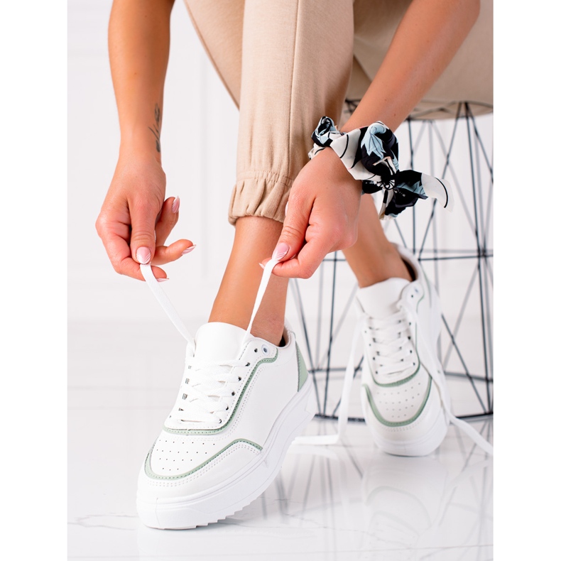 SHELOVET Tenisky Se Zelenou Vložkou bílý zelená 1