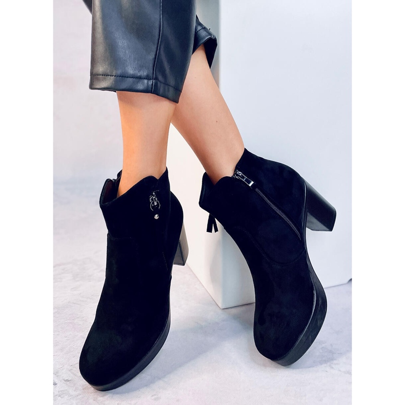 Černá 8B882 Černé kozačky na vysokém podpatku 1