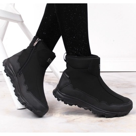 Vodotěsné trekové boty pro mládež zateplené černé DK 2462 černá 4