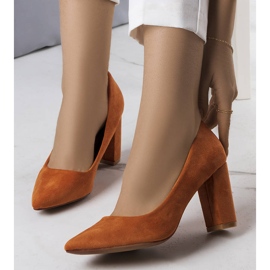 PA1 Hnědé lodičky na podpatku od Achela hnědý 1