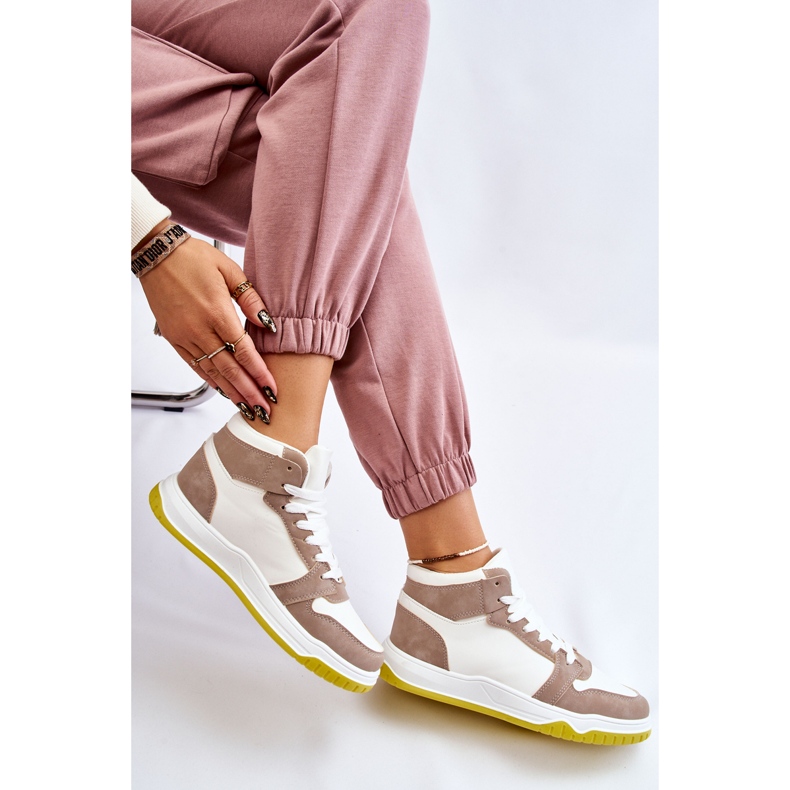 BM Vysoké dámské sportovní boty Tenisky bílé a béžové Rumour béžový bílý 2 BM Vysoké dámské sportovní boty Tenisky bílé a béžové Rumour béžový bílý 2