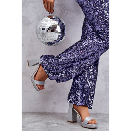 Lesklé Sandály Na Mohutném Stříbrném Podpatku Calmi stříbrný 2 Lesklé Sandály Na Mohutném Stříbrném Podpatku Calmi stříbrný 2