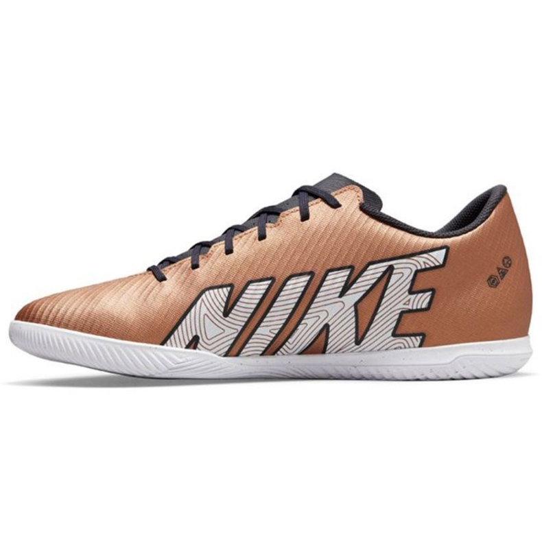 Kopačky Nike Mercurial Vapor 15 Club Qatar Ic M DR5951 810 zlatavě hnědá zlatý 1