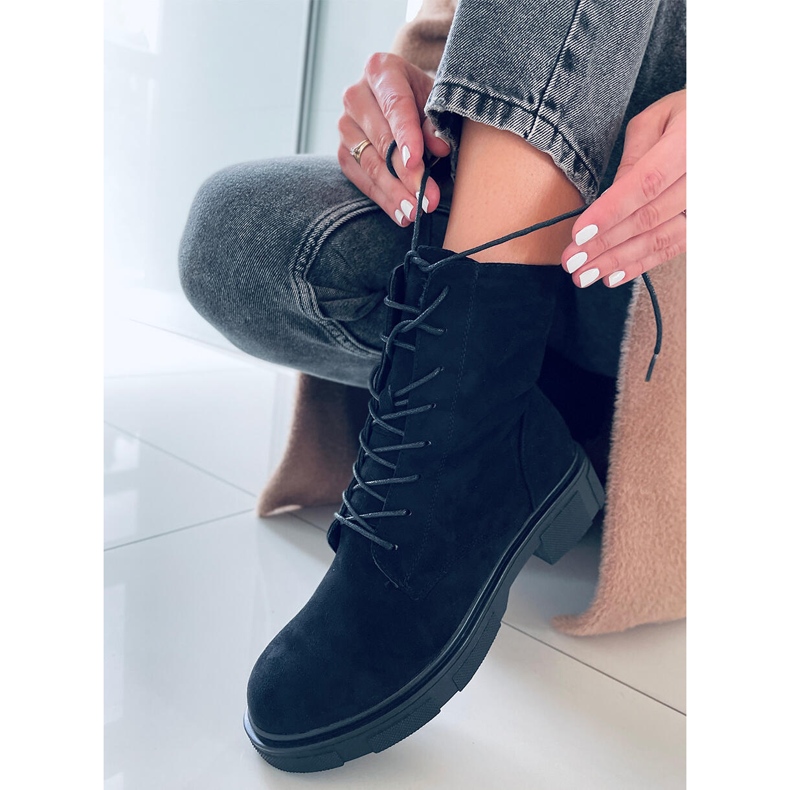 PA1 Lavey Black semišové šněrovací kozačky černá 2