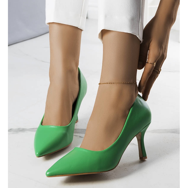 BM Zelené lodičky na nízkém podpatku značky Jayda zelená 1