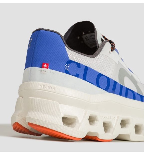 On Running Na botách Running Cloudmonster M 6198653 bílý 1