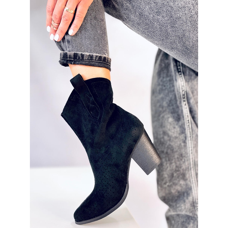 BM Prolamované kovbojské boty Douglas Black černá 1