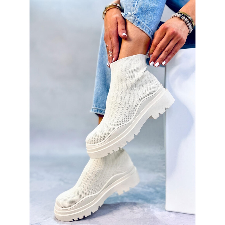 BM Pružné kotníkové boty Withers Beige béžový 2