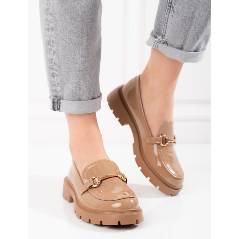 Hnědé lakované boty Shelovet béžový 1