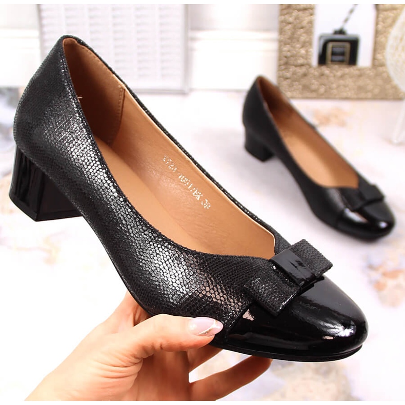 Dámské černé lodičky na vysokém podpatku Vinceza 10517 černá 1