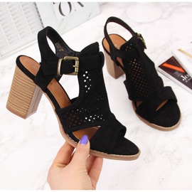 Dámské sandály postavené na černém sloupku eVento černý 2