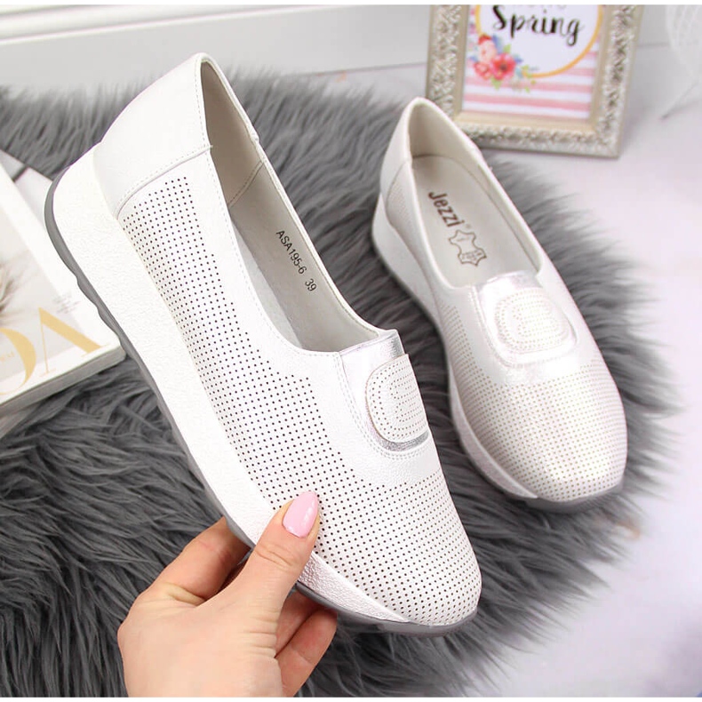 Stříbrné nazouváky Jezzi s gumičkou na platformě stříbrný 1