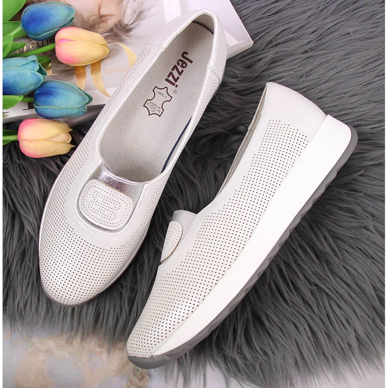 Stříbrné nazouváky Jezzi s gumičkou na platformě stříbrný 2