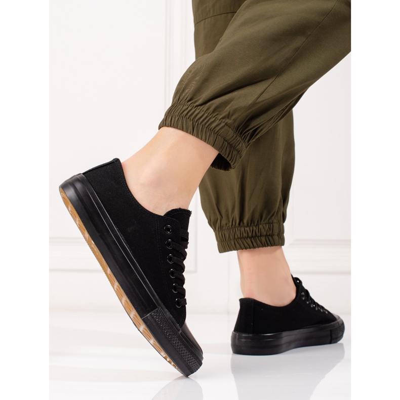 Klasické černé dámské tenisky černá 2