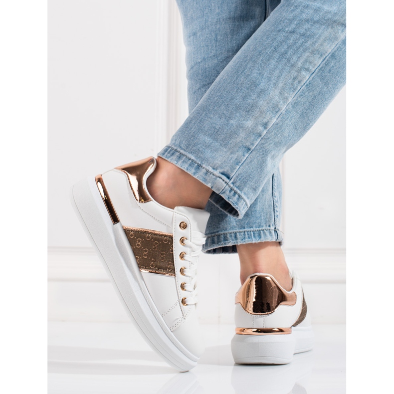 Sportovní boty na platformě bílé barvy Shelovet bílý 2