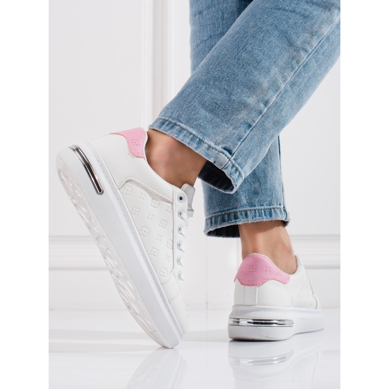 Dámské bílé sportovní boty Shelovet se vzorem bílý 2