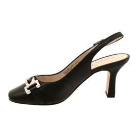 Dámské kožené sandály s dekorací Caprice 9-29626-20 022 Black Nappa černá 2