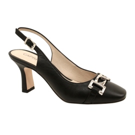 Dámské kožené sandály s dekorací Caprice 9-29626-20 022 Black Nappa černá 1