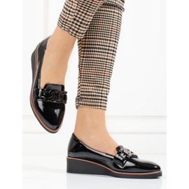 W. Potocki Dámské lakované boty na nízkém klínku značky Potocki černá 1