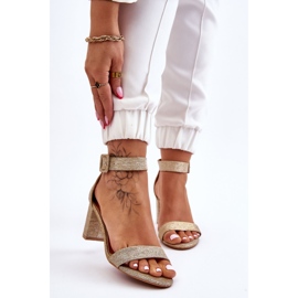 PS1 Lesklé zlaté sandály na podpatku Maxim zlatý 1