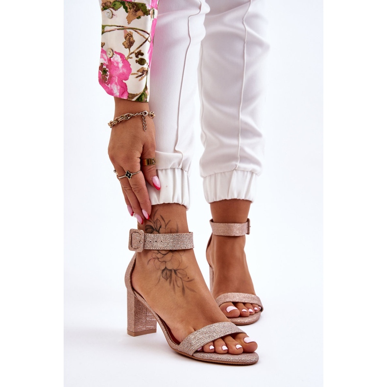 Lesklé sandály na vysokém podpatku Rose Gold Maxim růžový 1