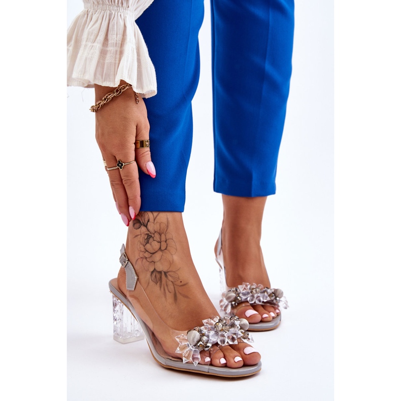 S.Barski Módní sandály s šedými korálky Terrance šedá 1